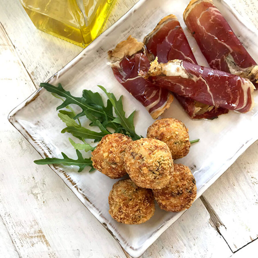 Croquetas de Cecina de León y rúcula de Pepe & Cro